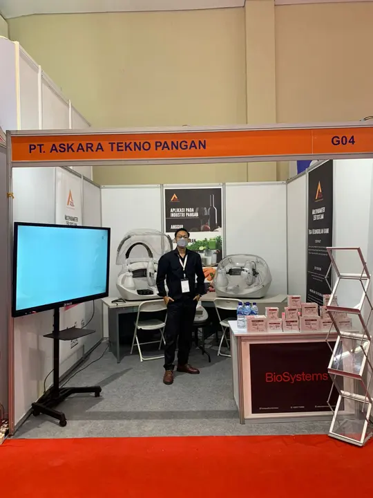 Garda at the company booth at an exhibition